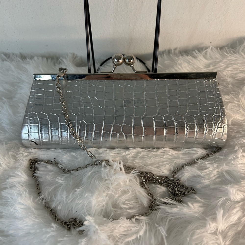 Silver Croc-Embossed Clutch Handbag with Chain Strap